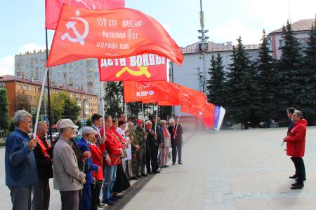 Коммунисты в Брянске отметили 80-ю годовщину окончания Второй Мировой войны