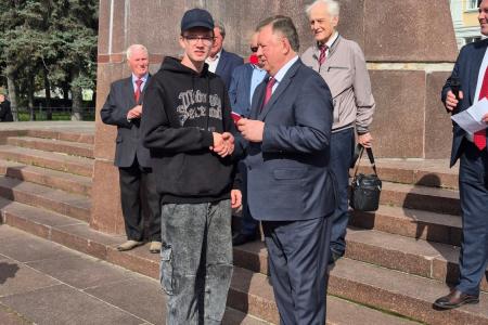 В.И. Кашин продолжил свой визит в Рязань посещением главной площади города, носящей имя Владимира Ильича Ленина