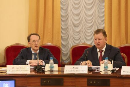Владимир Кашин: Перед нами стоит государственная задача - возрождать село надо всем миром