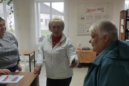 Лидер новгородских коммунистов Ольга Ефимова продолжает предвыборные поездки по районам