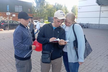 Коммунисты Петербурга продолжают проведение Народного референдума
