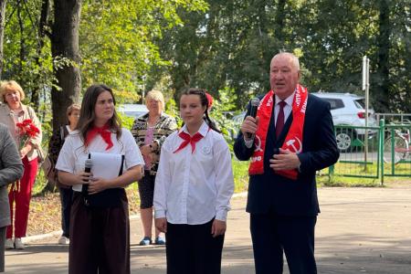 В Серковской школе Нижегородской области состоялось открытие отреставрированного памятника Владимиру Ильичу Ленину