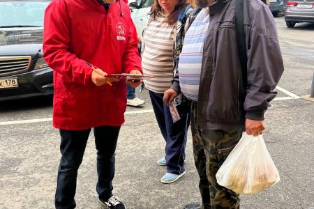 Коммунисты Петербурга продолжают проведение Народного референдума