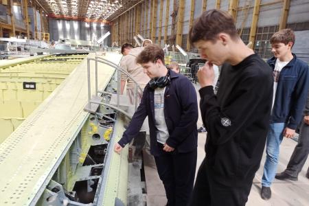 В Воронеже стартовал очередной этап проекта депутата Госдумы Сергея Гаврилова и Воронежского обкома КПРФ «Первым делом самолёты»