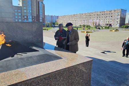 Ямало-Ненецкий автономный округ. Новоуренгойские коммунисты отметили 80-летие окончания Второй Мировой войны