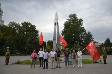 Астраханские коммунисты отметили 80-летие Победы над Японией