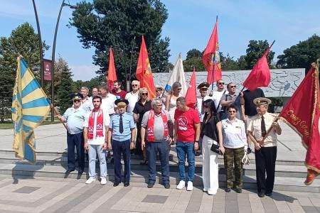 Краснодарский край. Встреча депутата Госдумы Н.И. Осадчего с ветеранами морской пехоты и другие акции КПРФ в День Победы над милитаристской Японией