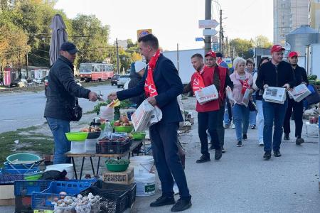 Ульяновск. Получили новые наказы: «Красные в городе» прошли по Засвияжью