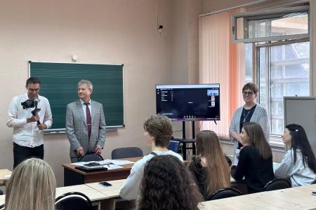 К.К. Тайсаев принял участие в праздничных мероприятиях в честь 1 сентября в Институте современного искусства