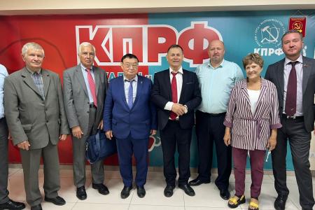 Коммунисты Сахалина отметили 80-летие Победы над милитаристской Японией