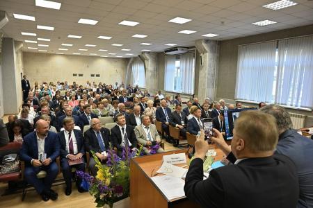 Владимир Кашин выступил на XII Международной конференции по селекции и семеноводству овощных культур