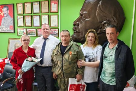 В Ивановском обкоме КПРФ состоялась встреча с бойцом СВО