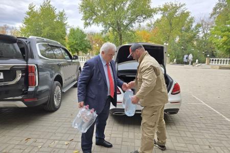 Сердцем к детям Донбасса: Делегация во главе с Казбеком Тайсаевым привезла тепло и заботу в детский дом «Росток»