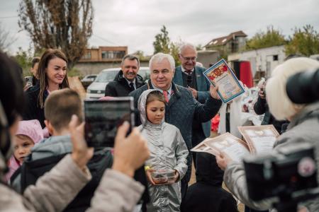 Сердцем к детям Донбасса: Делегация во главе с Казбеком Тайсаевым привезла тепло и заботу в детский дом «Росток»