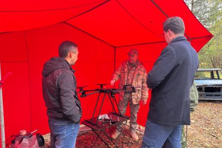 Подмосковный комсомол провел практический курс по военно-полевой медицине на полигоне «Дружба» в городе Балашиха