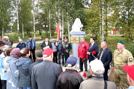 Олег Лебедев выступил на открытии памятника И.В. Сталину в г. Никольске Вологодской области