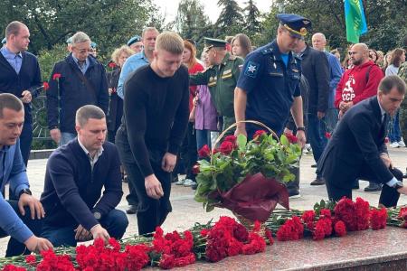Коммунисты Херсонщины почтили память советских воинов, победивших милитаристскую Японию