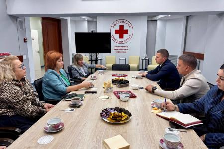 В Международный день благотворительности ульяновские коммунисты-доноры во главе с Айратом Гибатдиновым сдали свою кровь