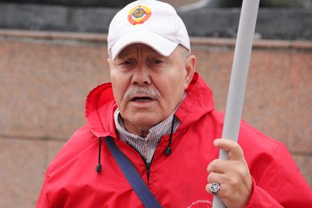 Ивановские коммунисты и комсомольцы почтили память павших героев в день 80-летия окончания Второй Мировой войны