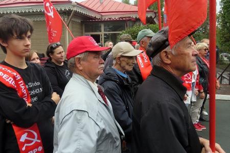 Новосибирские коммунисты отправили пятый конвой в зону СВО
