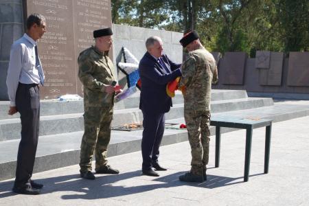 На Сапун-горе в Севастополе Н.В. Коломейцев и В.М. Пархоменко наградили участников СВО