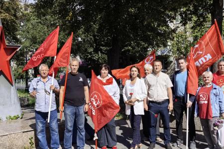 Коммунисты и комсомольцы Самарской области провели памятные мероприятия в честь 80-летия со дня окончания Второй Мировой войны