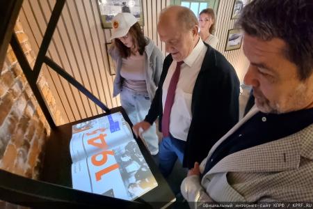 Геннадий Зюганов выступил на радио «Комсомольская правда» в программе «Партийная среда»