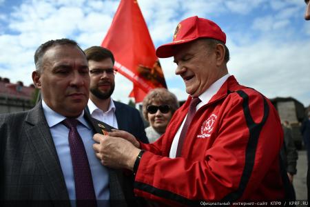 В зону СВО отправлен 143-й гуманитарный конвой от КПРФ