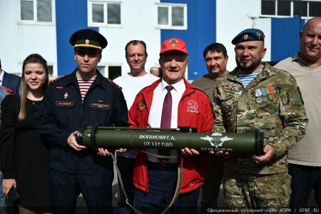 В зону СВО отправлен 143-й гуманитарный конвой от КПРФ