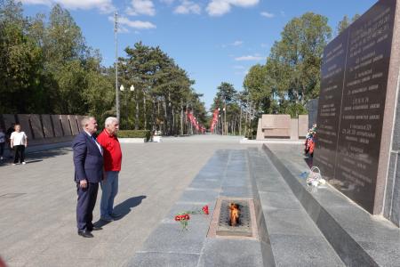 На Сапун-горе в Севастополе Н.В. Коломейцев и В.М. Пархоменко наградили участников СВО