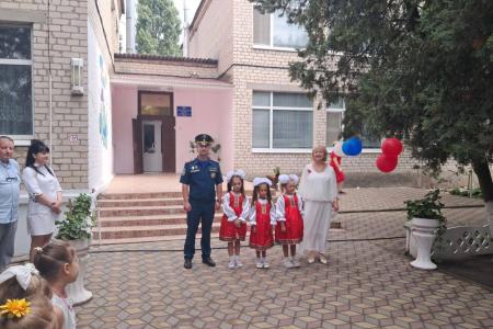 Коммунисты Херсонской области поздравили детей с Днём знаний