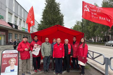 Выборы в Пермском крае. Кандидат на пост губернатора от КПРФ Ксения Айтакова провела встречу с избирателями в Лысьве