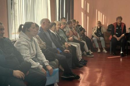 Алтайский край. Мария Прусакова вместе с депутатами фракции КПРФ в АКЗС провела встречу с избирателями на родине В.М. Шукшина
