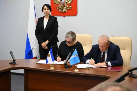 Делегация Херсонской областной Думы во главе с Татьяной Томилиной находится с визитом в Ульяновской области