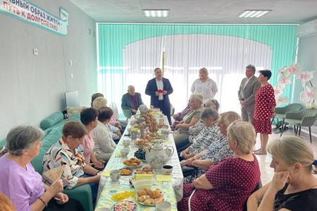 Крымские коммунисты побывали в Кировском районе с целью посещения Комплексного центра социального обслуживания граждан пожилого возраста и инвалидов Кировского района