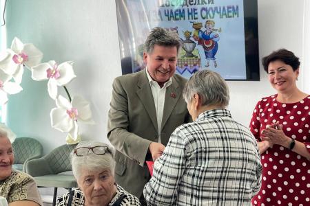 Крымские коммунисты побывали в Кировском районе с целью посещения Комплексного центра социального обслуживания граждан пожилого возраста и инвалидов Кировского района