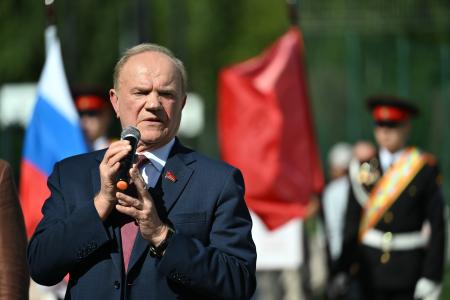 "Вперед! К знаниям!". 1 сентября Г.А. Зюганов поздравил учащихся, учителей и родителей Московской школы № 2094