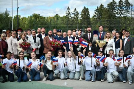 "Вперед! К знаниям!". 1 сентября Г.А. Зюганов поздравил учащихся, учителей и родителей Московской школы № 2094