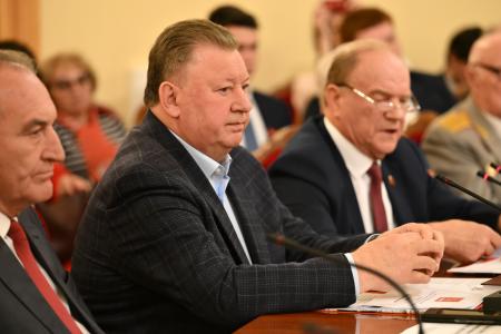 «Уроки для современности». Г.А. Зюганов выступил на круглом столе, посвященном 80-летию окончания Второй Мировой войны