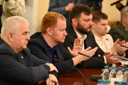 «Уроки для современности». Г.А. Зюганов выступил на круглом столе, посвященном 80-летию окончания Второй Мировой войны