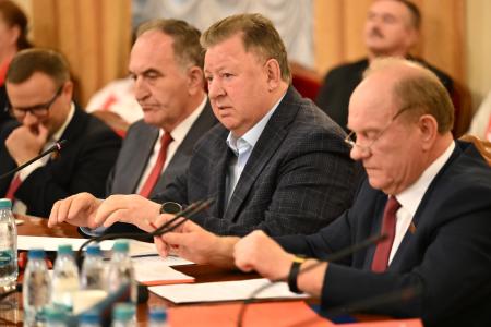 «Уроки для современности». Г.А. Зюганов выступил на круглом столе, посвященном 80-летию окончания Второй Мировой войны
