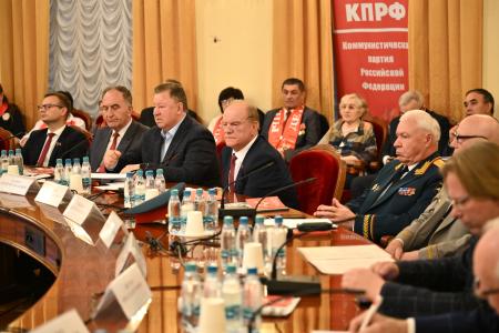 «Уроки для современности». Г.А. Зюганов выступил на круглом столе, посвященном 80-летию окончания Второй Мировой войны