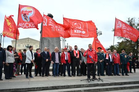Г.А. Зюганов на митинге в Москве: «Идем нашим славным советским шагом – к новым Победам!»