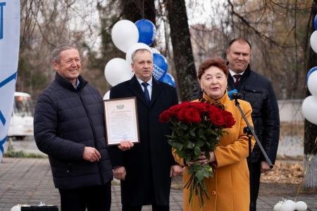 Тюменская область. Депутаты от КПРФ поздравили трудовой коллектив Тобольского ПАТП с профессиональным праздником