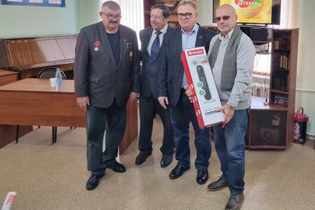 Руководитель фракции КПРФ в Мособлдуме Александр Наумов поздравил жителей Каширы с Днем пожилого человека
