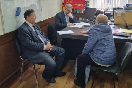 Руководитель фракции КПРФ в Мособлдуме Александр Наумов провел прием жителей в Кашире