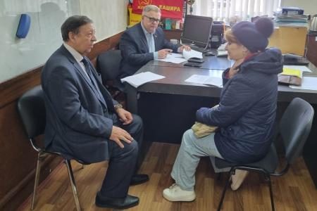 Руководитель фракции КПРФ в Мособлдуме Александр Наумов провел прием жителей в Кашире