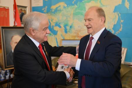 Геннадий Зюганов встретился с Хулио Гармендией перед его возвращением на Кубу