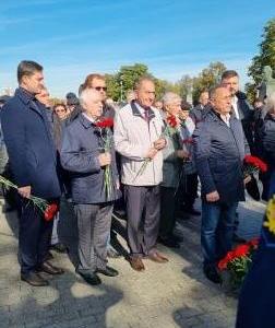 Первый секретарь Московского обкома КПРФ Николай Васильев принял участие в открытии памятника Герою Советского Союза Герману Титову
