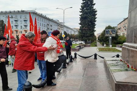Ивановская область. Коммунисты почтили память защитников Советской власти
